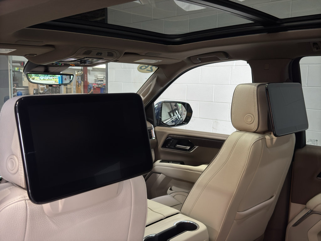 New 2026 GMC Yukon XL Denali w/ Denali Reserve Package AWD/4WD image 15
