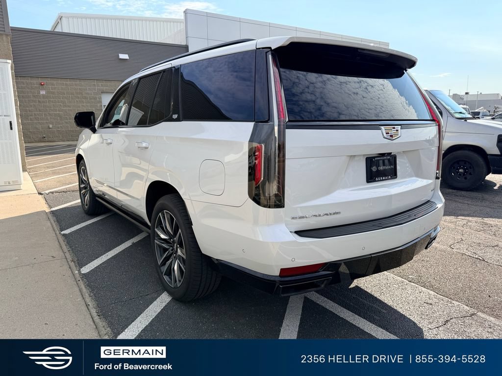Used 2021 Cadillac Escalade Sport Platinum AWD/4WD image 4