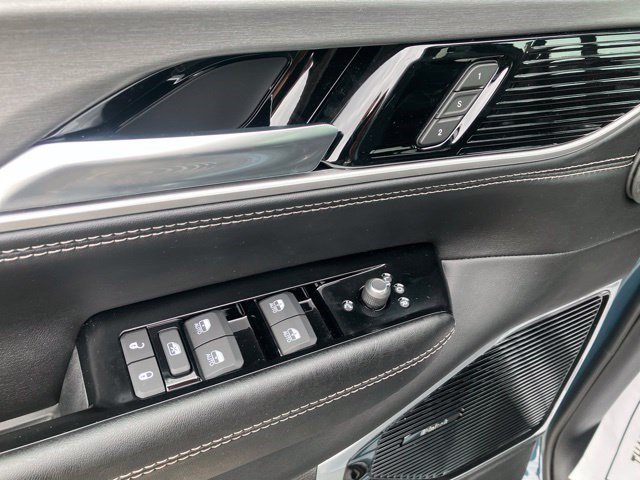New 2026 Jeep Grand Wagoneer Limited AWD/4WD image 10