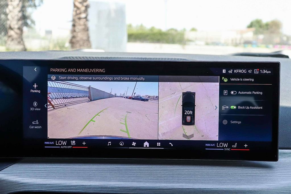 Used 2025 BMW 430i Coupe w/ M Sport Package image 26