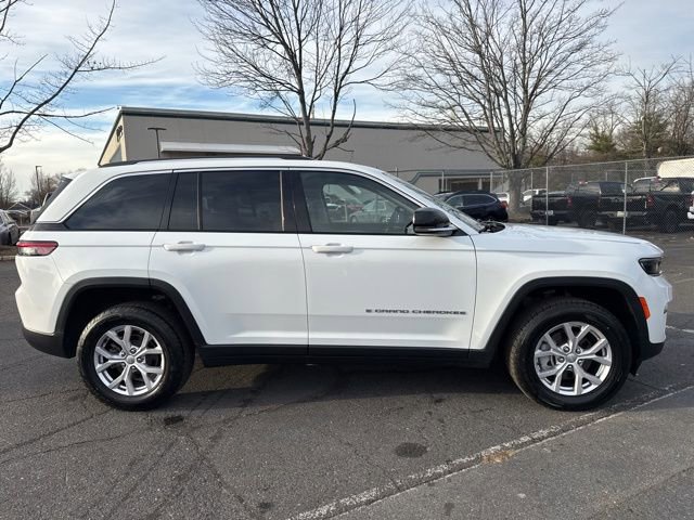 Certified 2022 Jeep Grand Cherokee Limited image 17