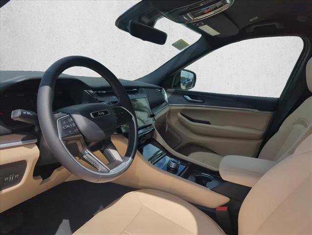 New 2026 Jeep Grand Cherokee L Limited RWD image 2