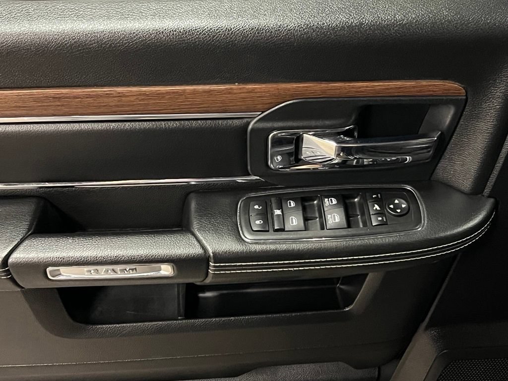 Used 2014 RAM 1500 Laramie AWD/4WD image 18