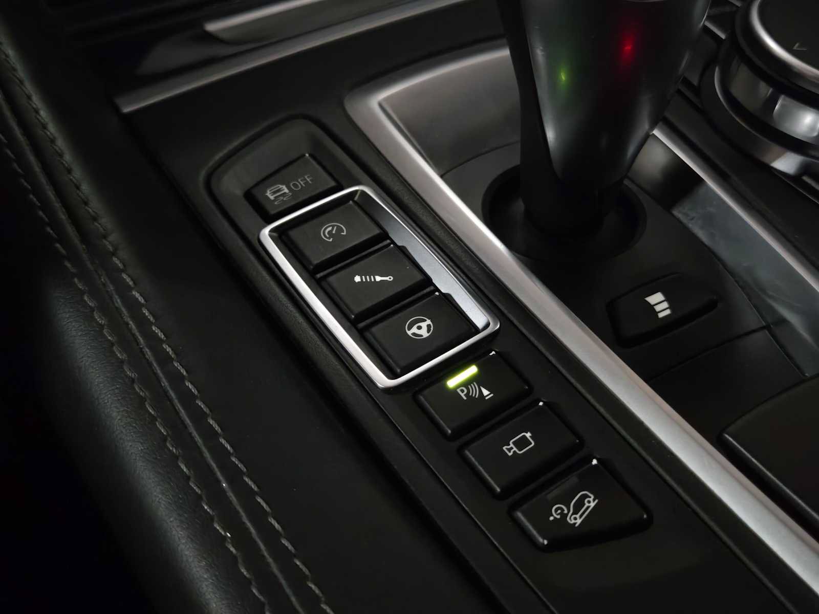 Used 2018 BMW X6 M AWD/4WD image 30