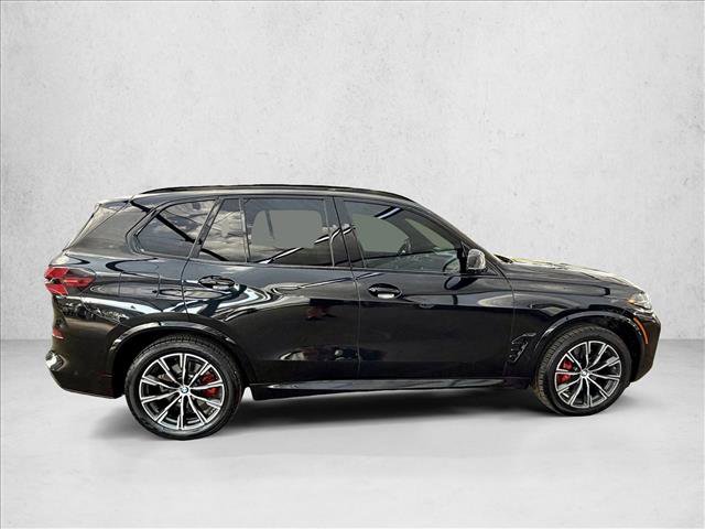 Used 2024 BMW X5 xDrive40i w/ M Sport Package AWD/4WD image 4