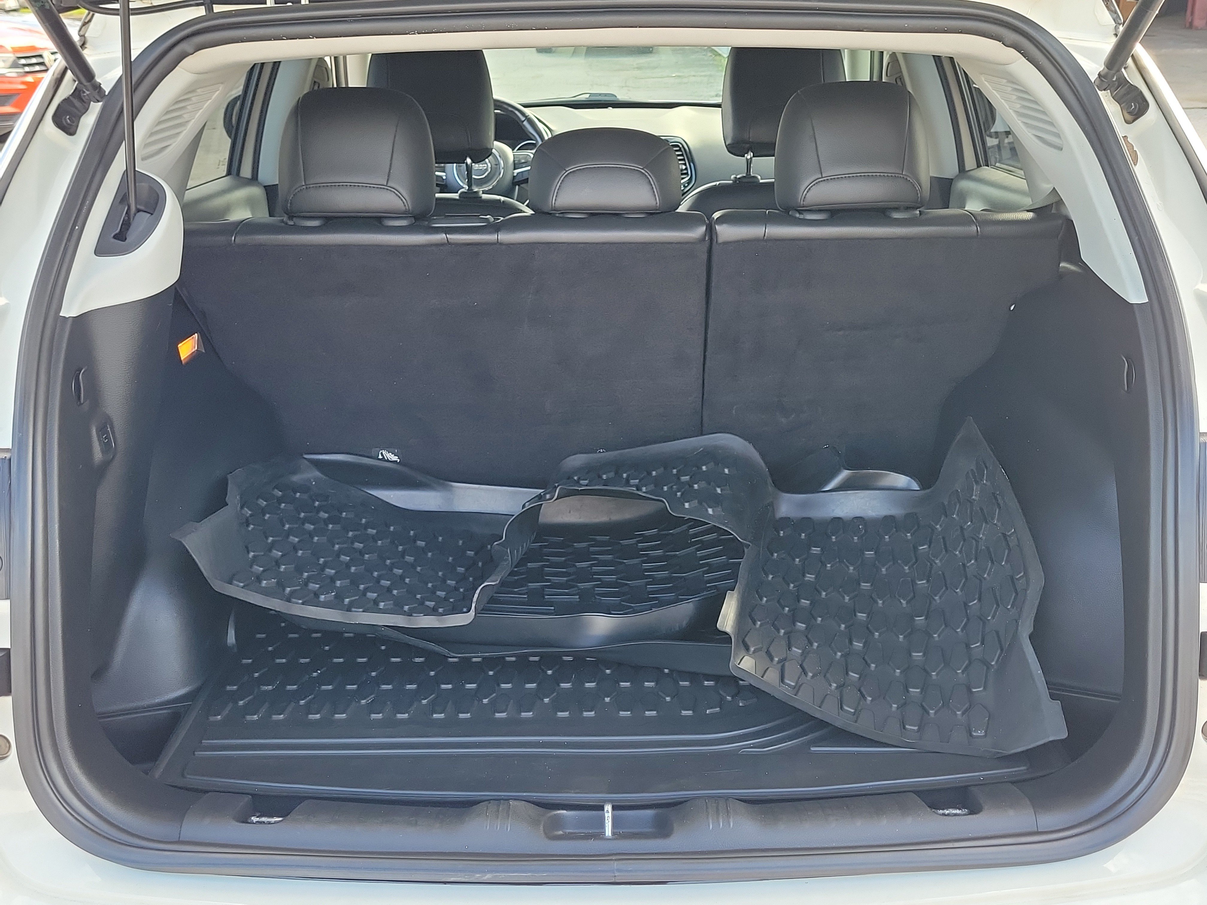 Used 2019 Jeep Compass Limited AWD/4WD image 6