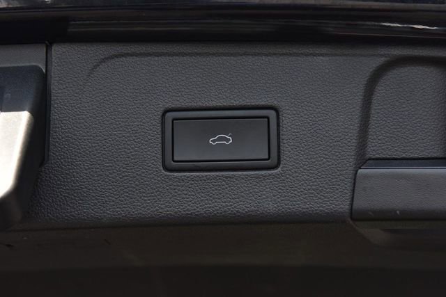Used 2023 Volkswagen Atlas SE w/ Black Wheel Package image 26