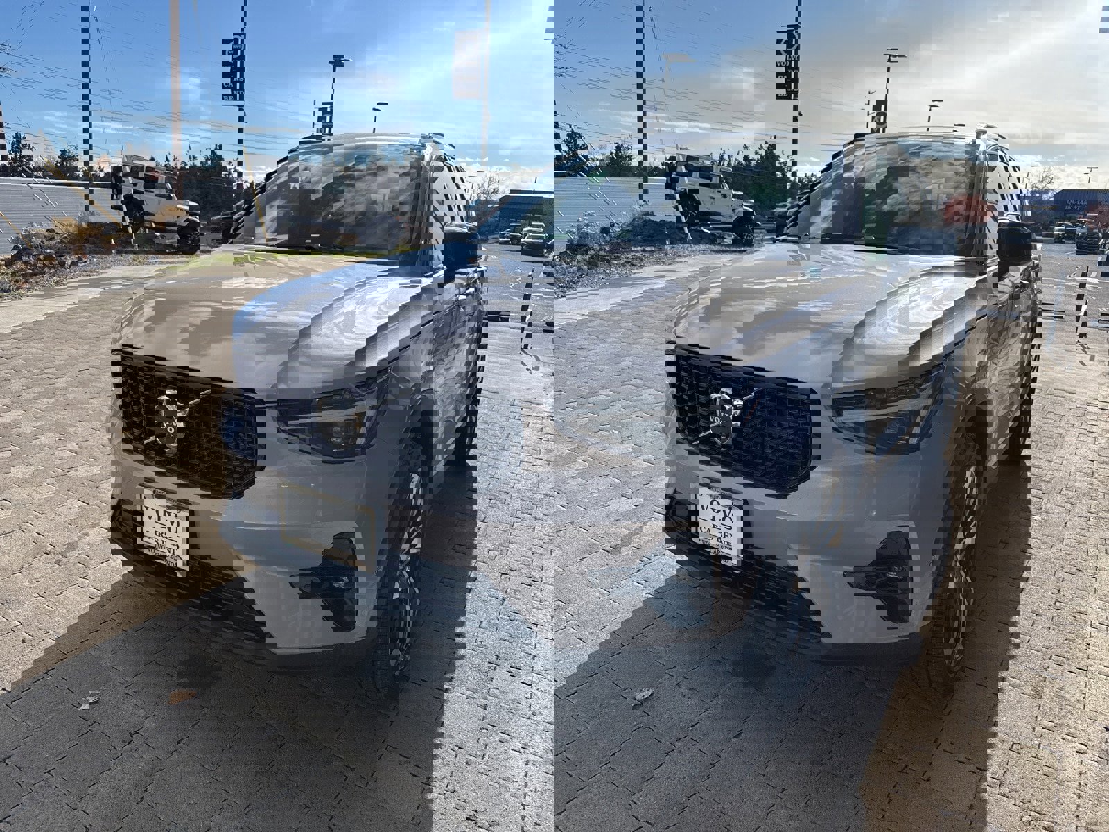 New 2026 Volvo XC40 B5 Ultra w/ Protection Package Premier image 3