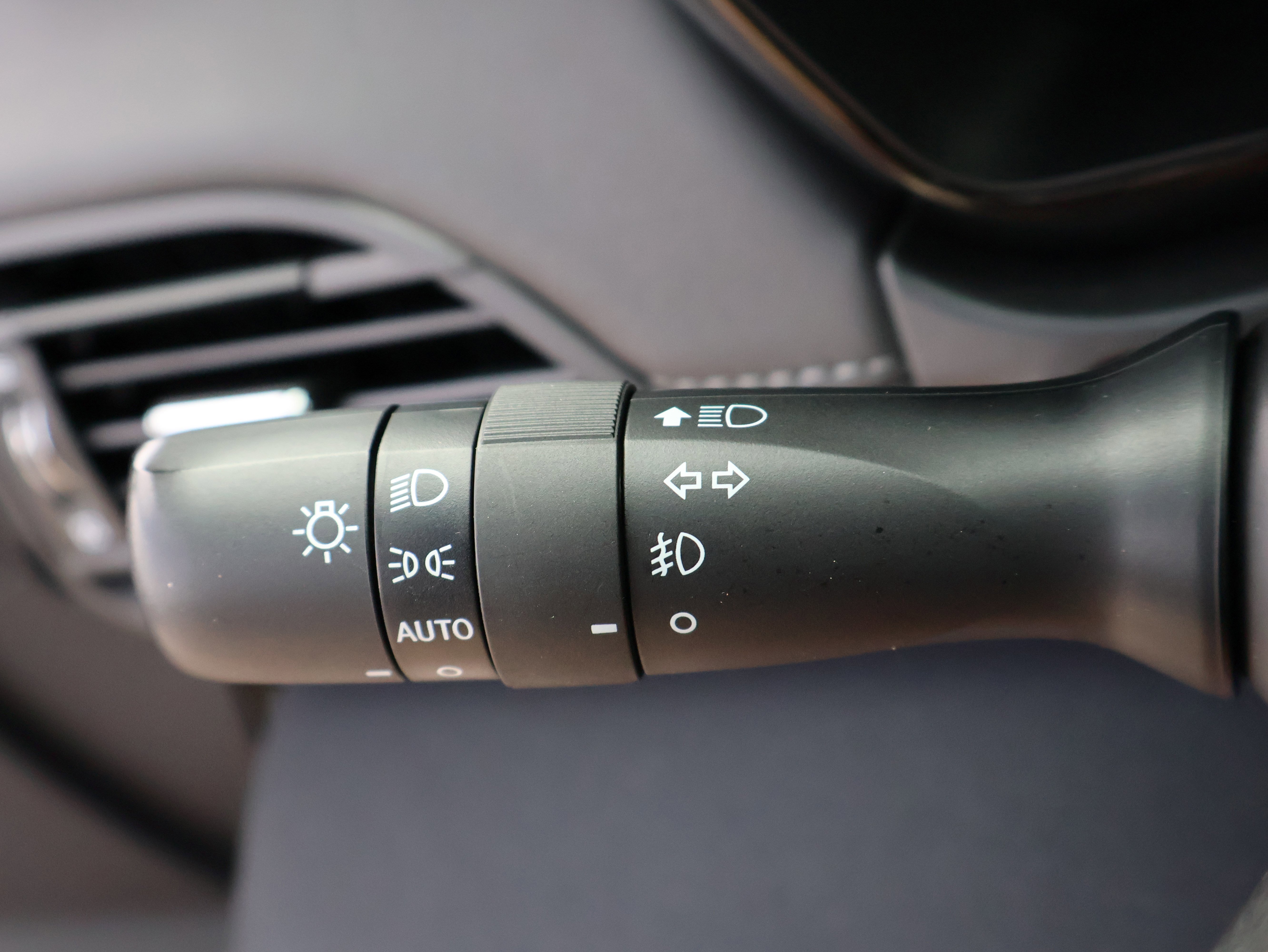 Used 2020 Subaru Outback Premium AWD/4WD image 40