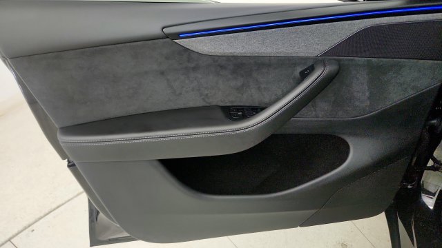 Used 2026 Tesla Model Y 2WD image 46