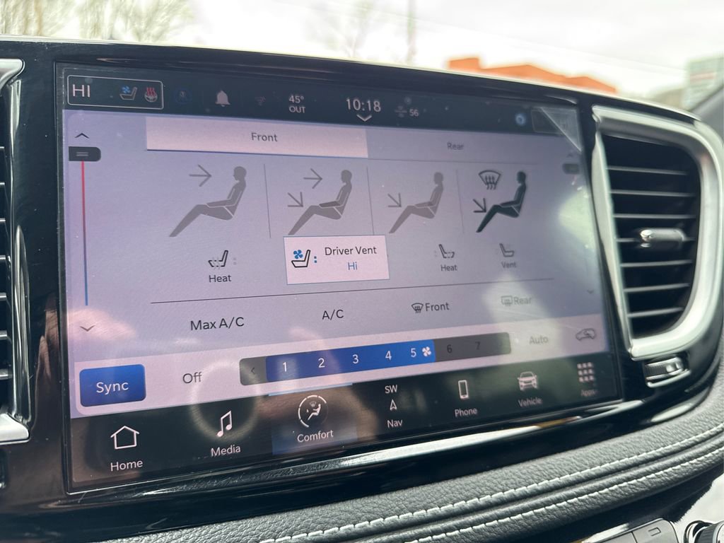 Used 2024 Chrysler Pacifica Limited w/ S Appearance Package image 44