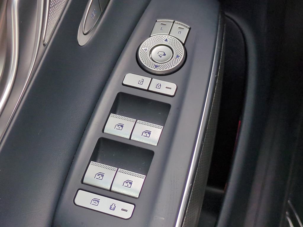 Used 2025 Genesis GV70 3.5T Sport image 22