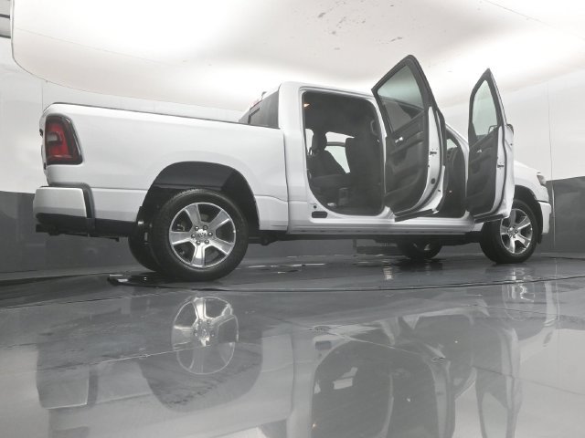 New 2027 RAM 1500 Express AWD/4WD image 64