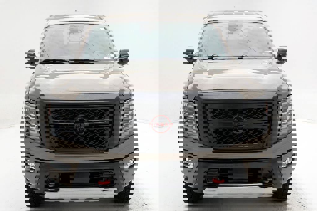 Used 2023 Nissan Titan PRO-4X w/ Pro-4x Convenience Package image 5