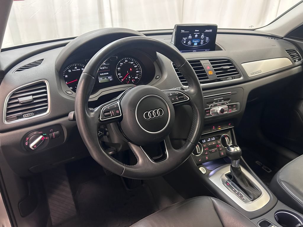 Used 2017 Audi Q3 2.0T Premium AWD/4WD image 2