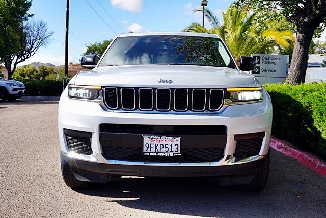 Used 2023 Jeep Grand Cherokee L Laredo RWD image 5