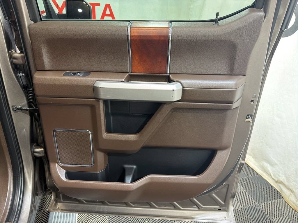 Used 2019 Ford F150 King Ranch w/ Equipment Group 601A Luxury AWD/4WD image 12