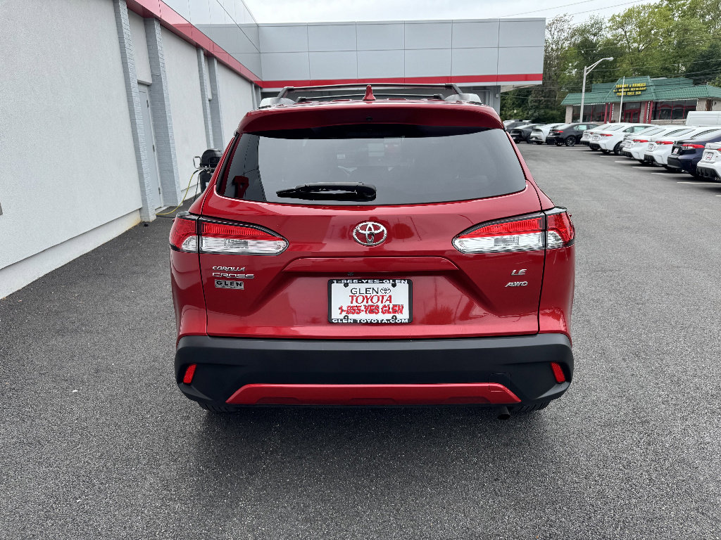 Used 2022 Toyota Corolla Cross LE w/ Moonroof Package AWD/4WD image 6