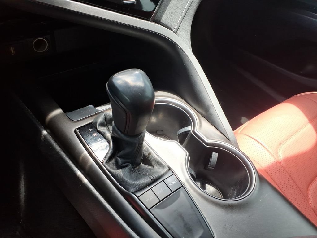 Used 2022 Toyota Camry SE FWD image 15