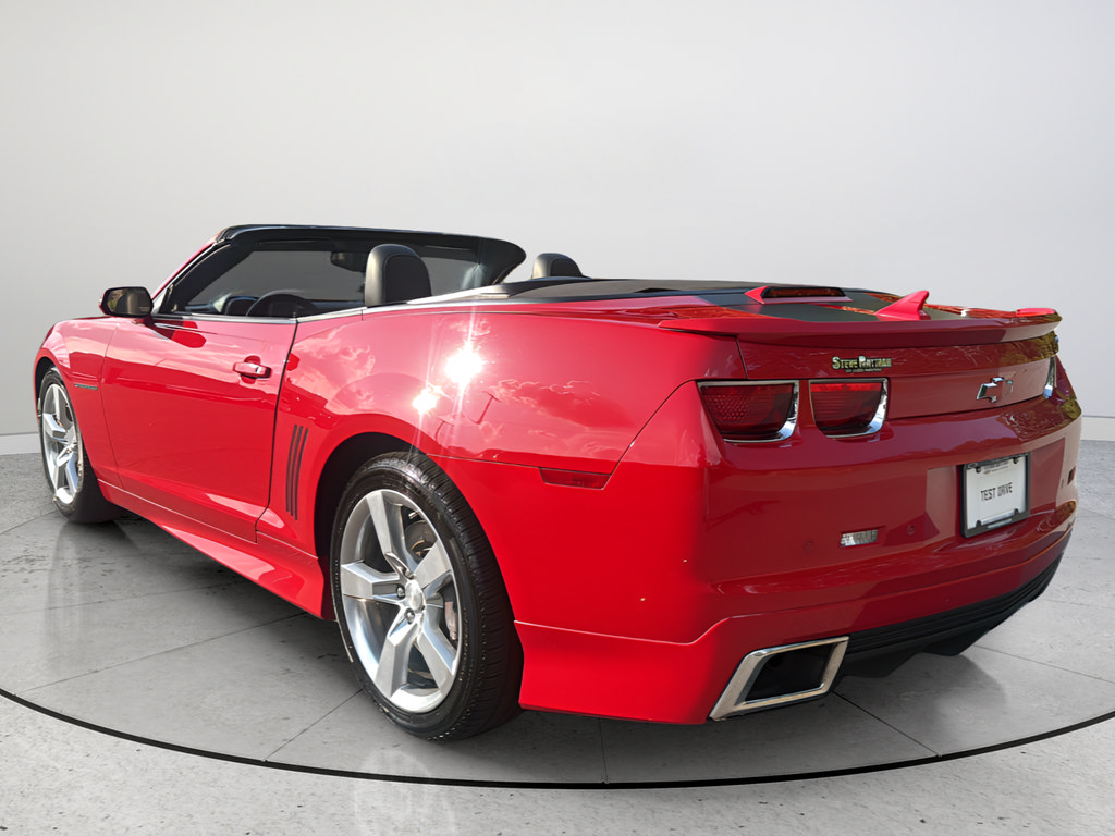 Used 2011 Chevrolet Camaro SS w/ LPO, Ground Effects Package RWD image 9