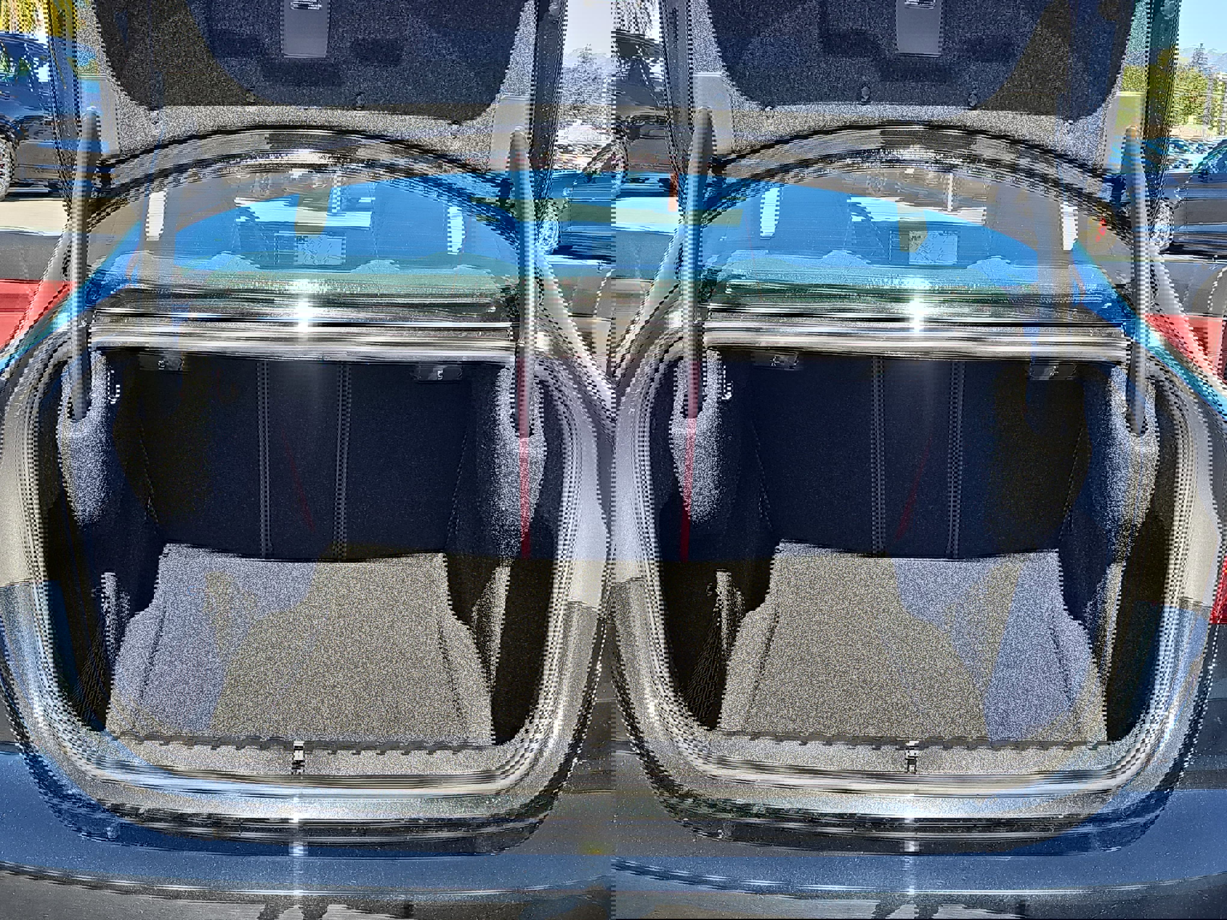 Used 2025 BMW 430i Coupe w/ Convenience Package image 12