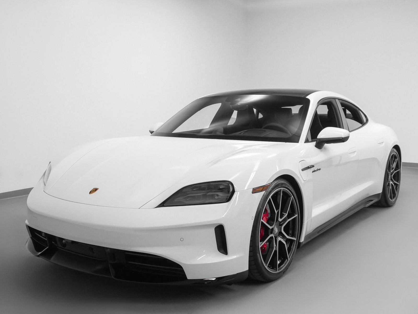 Used 2025 Porsche Taycan 4S AWD/4WD image 6