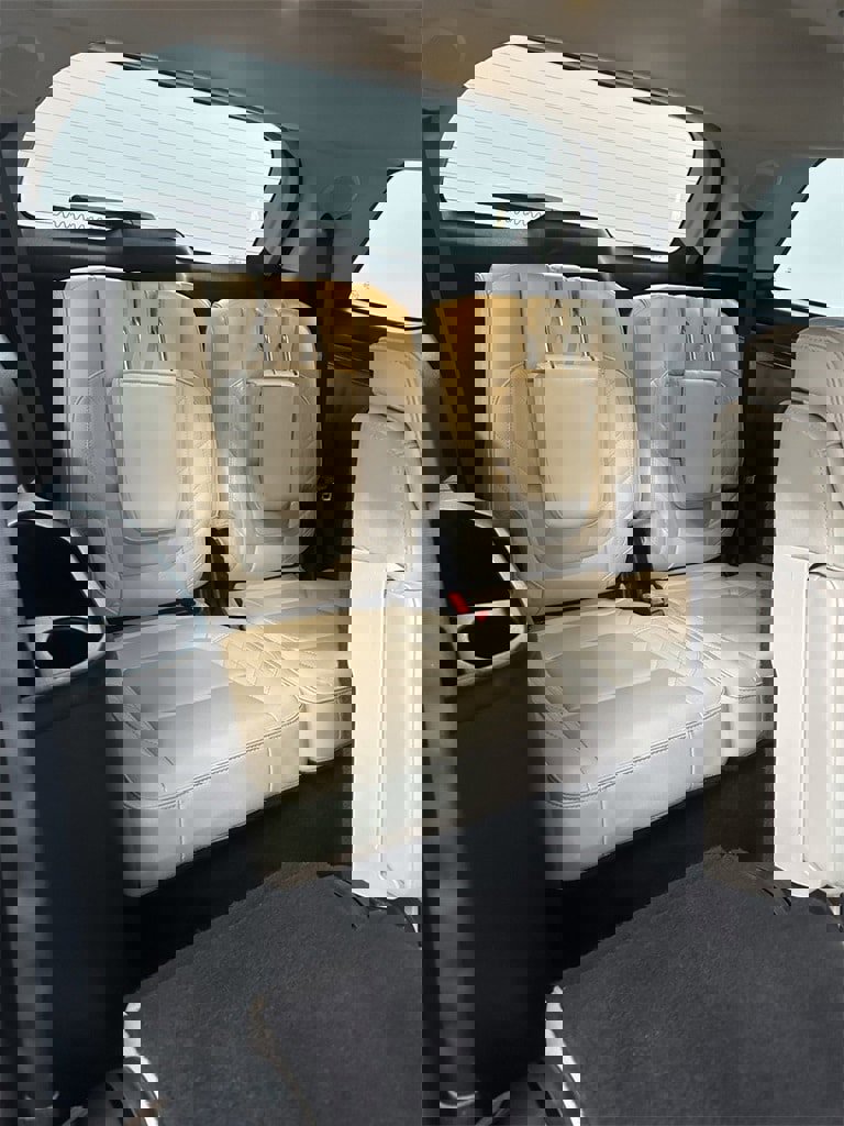 Used 2016 Ford Explorer Platinum image 39