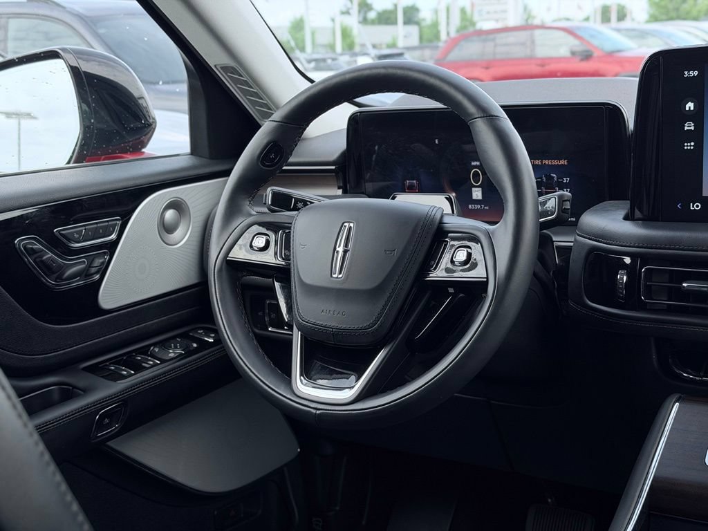 Certified 2025 Lincoln Aviator Reserve w/ Equipment Group 201A AWD/4WD image 33