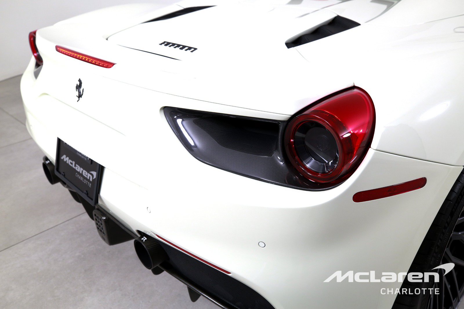 Used 2018 Ferrari 488 Spider RWD image 38