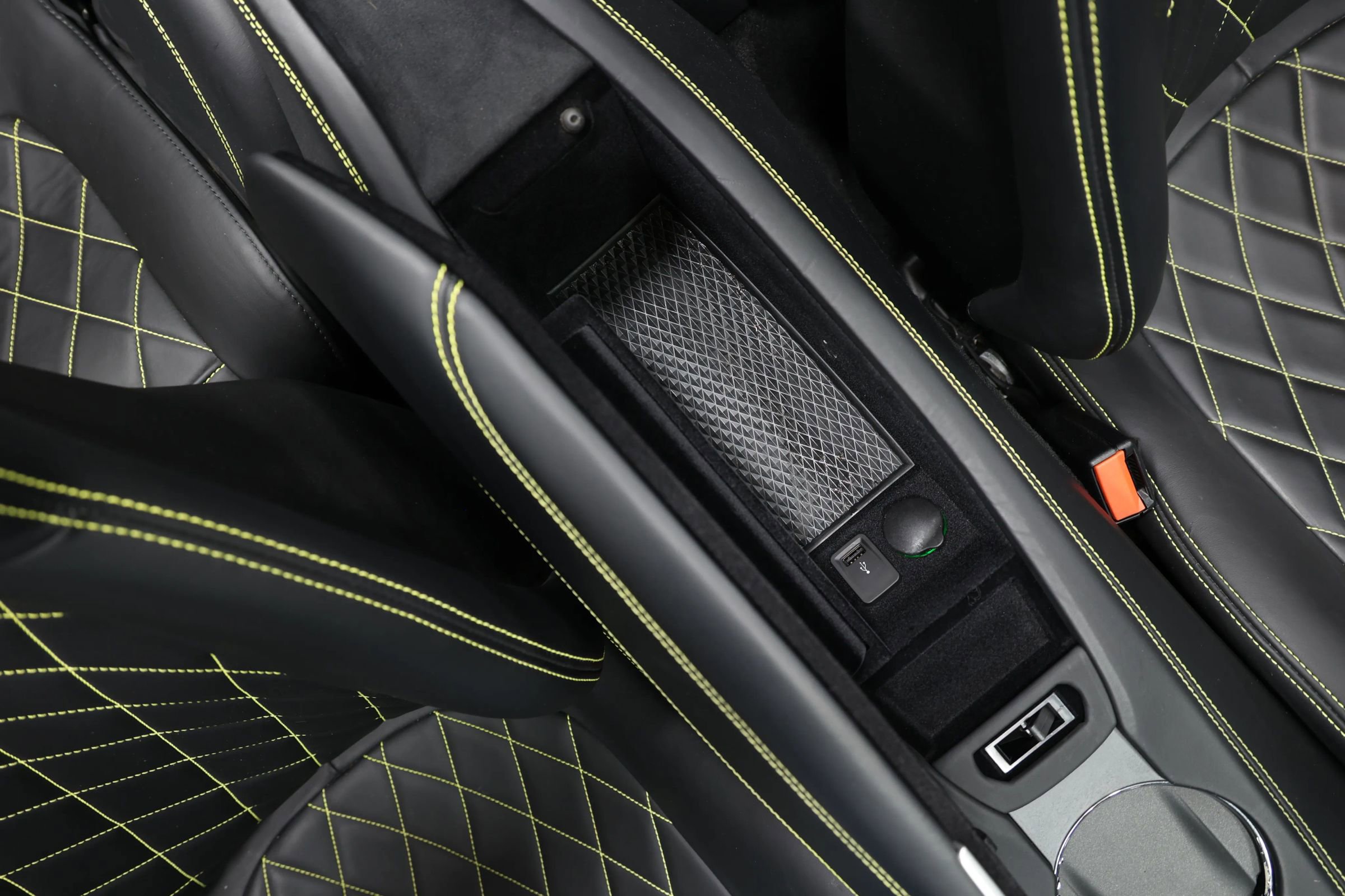 Used 2015 Ferrari California T image 85