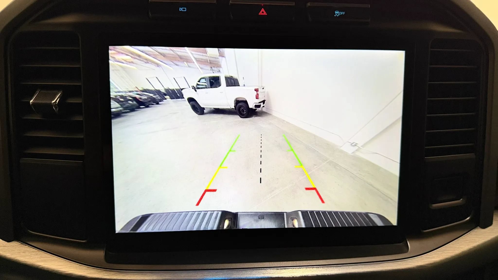 Used 2023 Ford F150 Lariat AWD/4WD image 27
