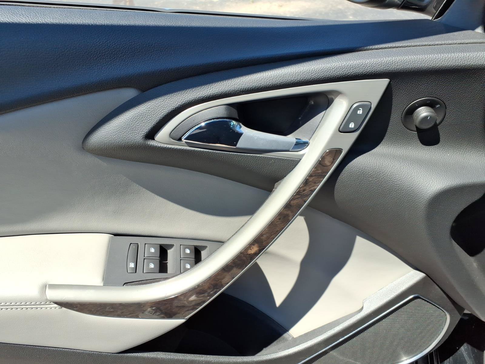 Used 2016 Buick Verano Sport Touring FWD image 12