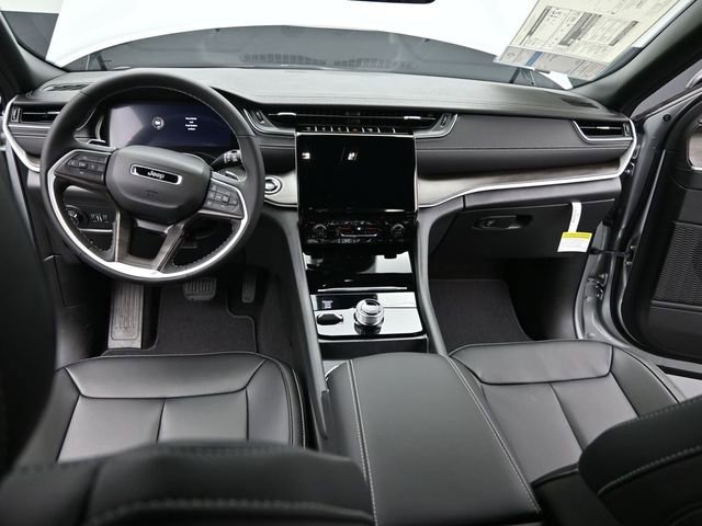 New 2025 Jeep Grand Cherokee L Limited w/ Black Appearance Package image 25