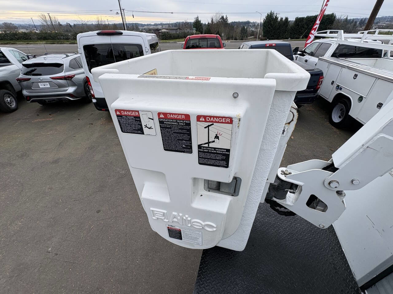 Used 2014 RAM 5500 Tradesman w/ Ambulance Prep Group RWD image 8