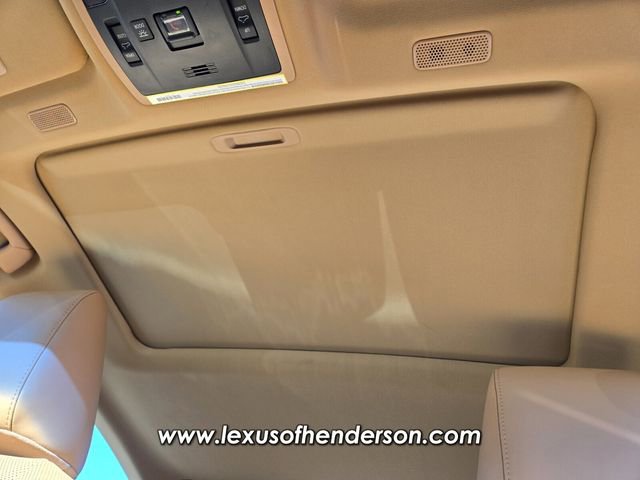 Used 2025 Lexus ES 300h w/ Premium Package image 11