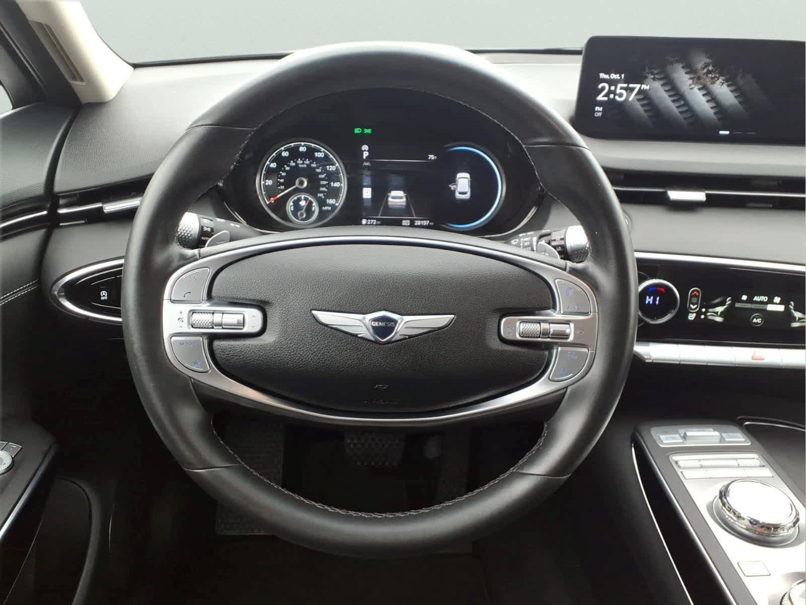 Used 2025 Genesis GV70 2.5T AWD/4WD image 19