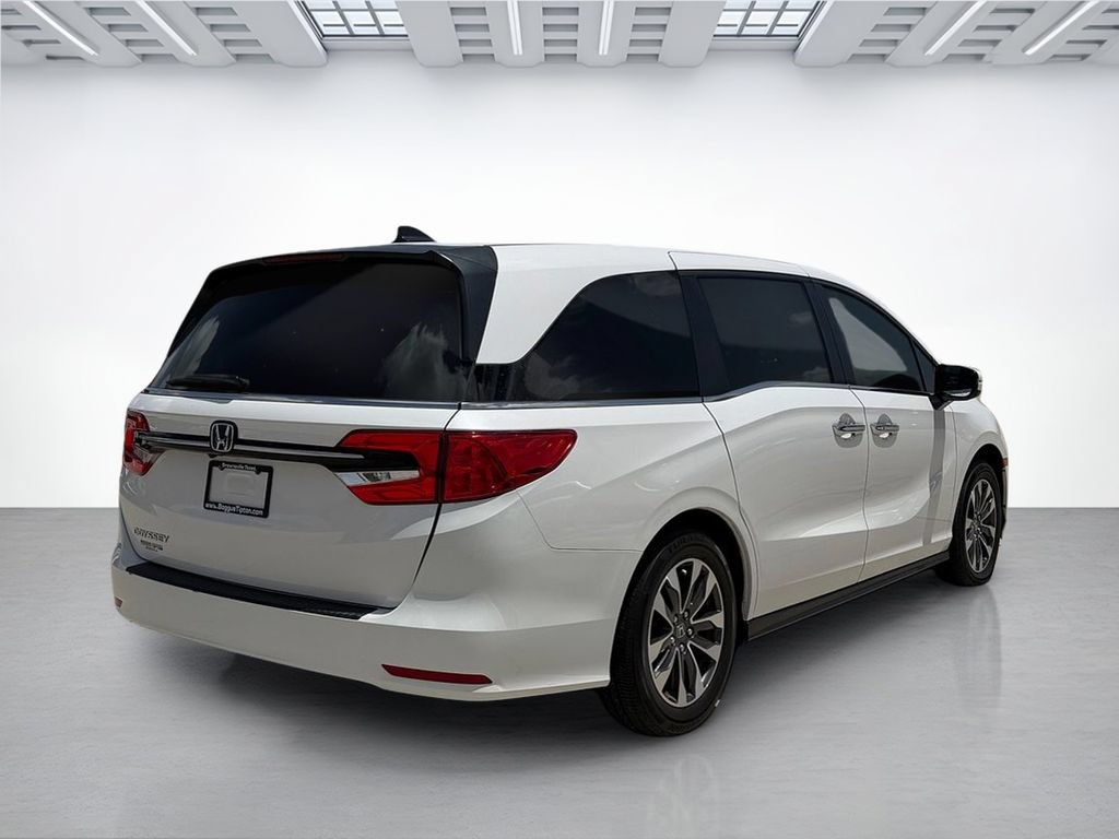 Used 2024 Honda Odyssey EX-L image 3