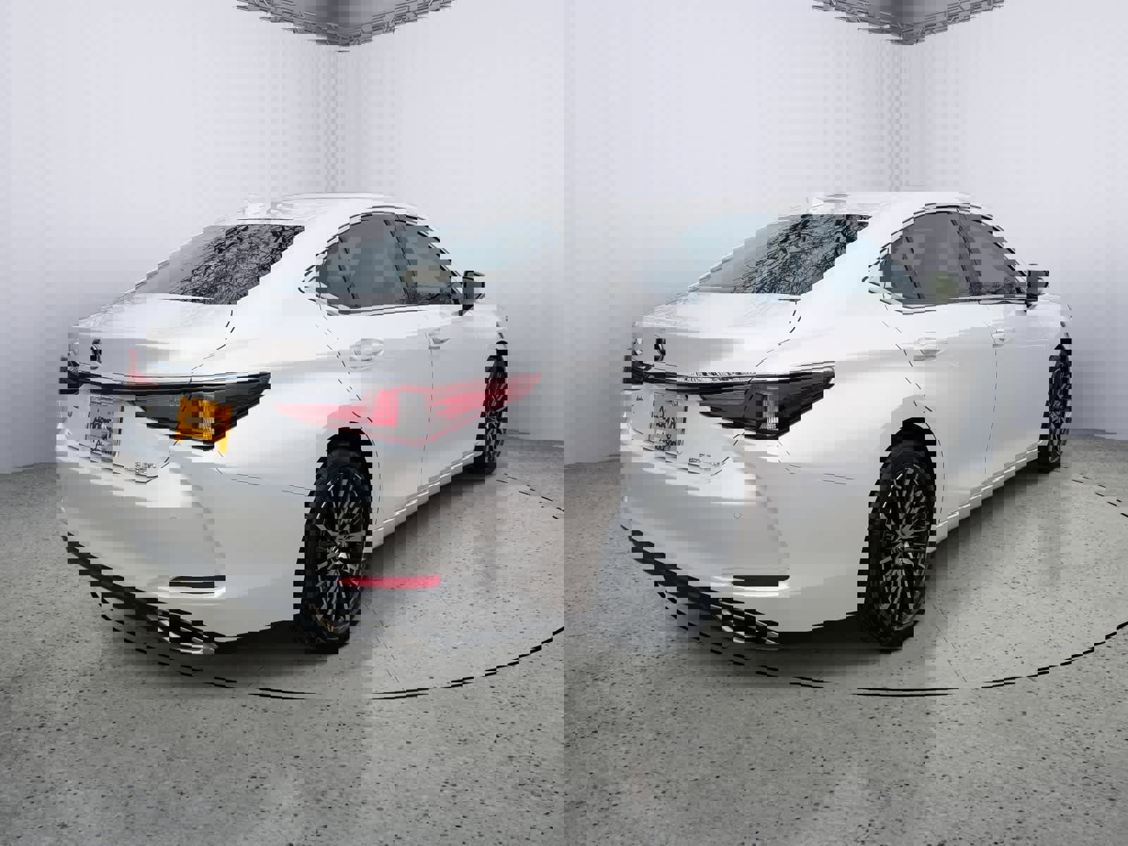 Used 2024 Lexus ES 350 w/ Premium Package image 3