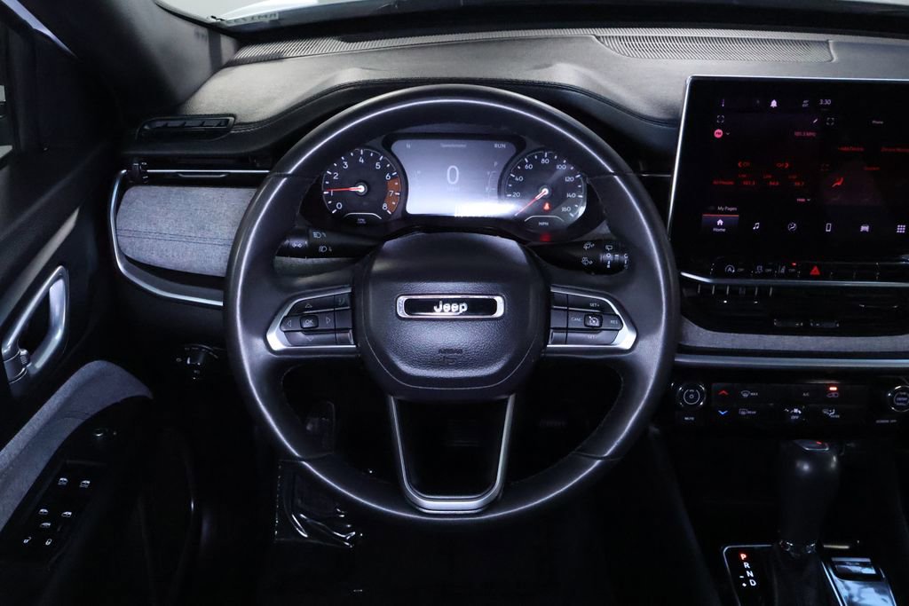 Used 2024 Jeep Compass Latitude image 19