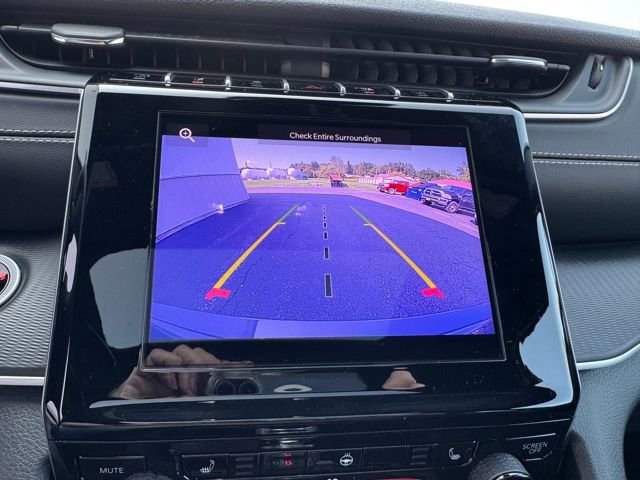 Used 2025 Jeep Grand Cherokee Laredo X w/ Luxury Tech Group I image 26