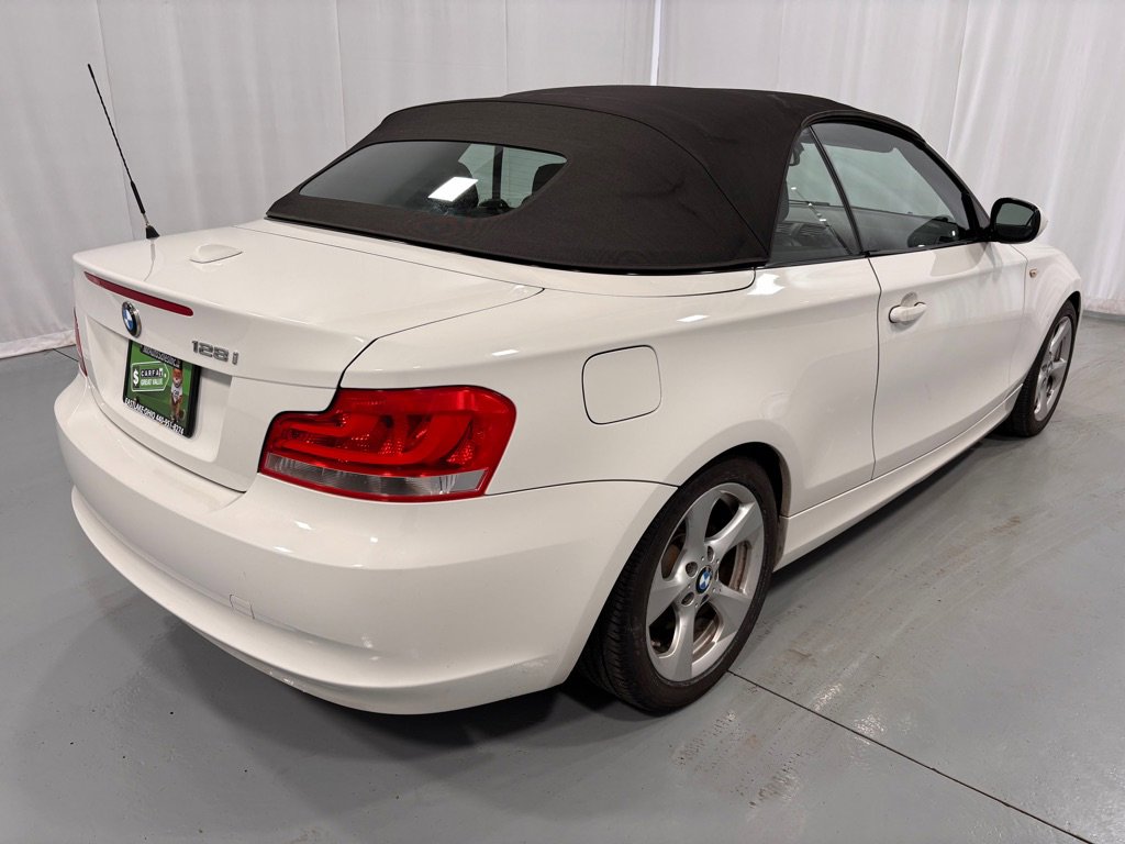 Used 2012 BMW 128i Convertible image 5