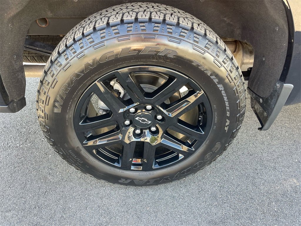 Used 2025 Chevrolet Silverado 1500 High Country w/ Midnight Edition image 35