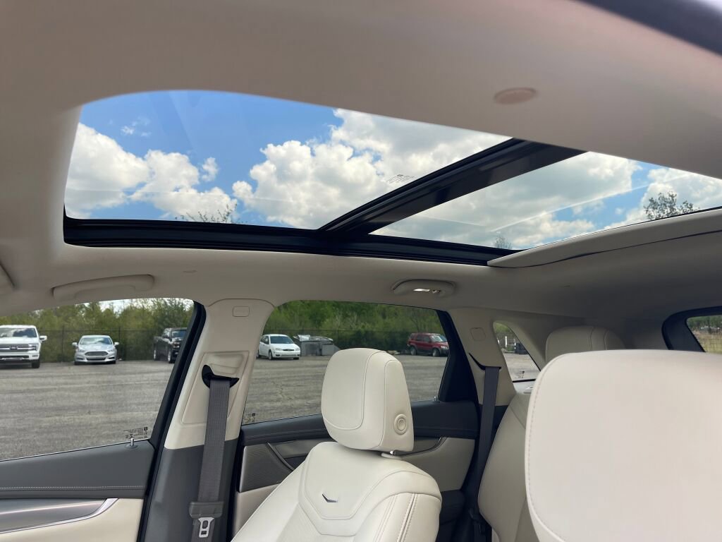 Used 2021 Cadillac XT5 Premium Luxury AWD/4WD image 9