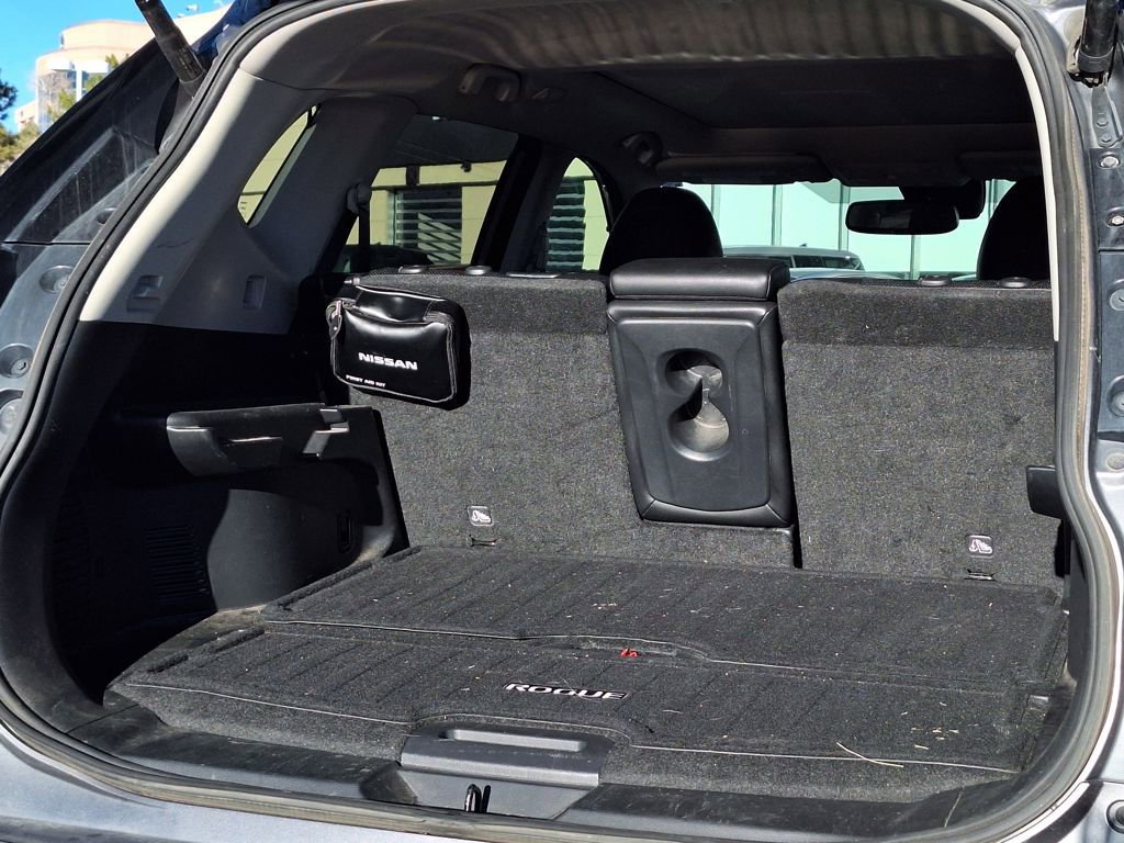 Used 2019 Nissan Rogue SL w/ Premium Package image 28