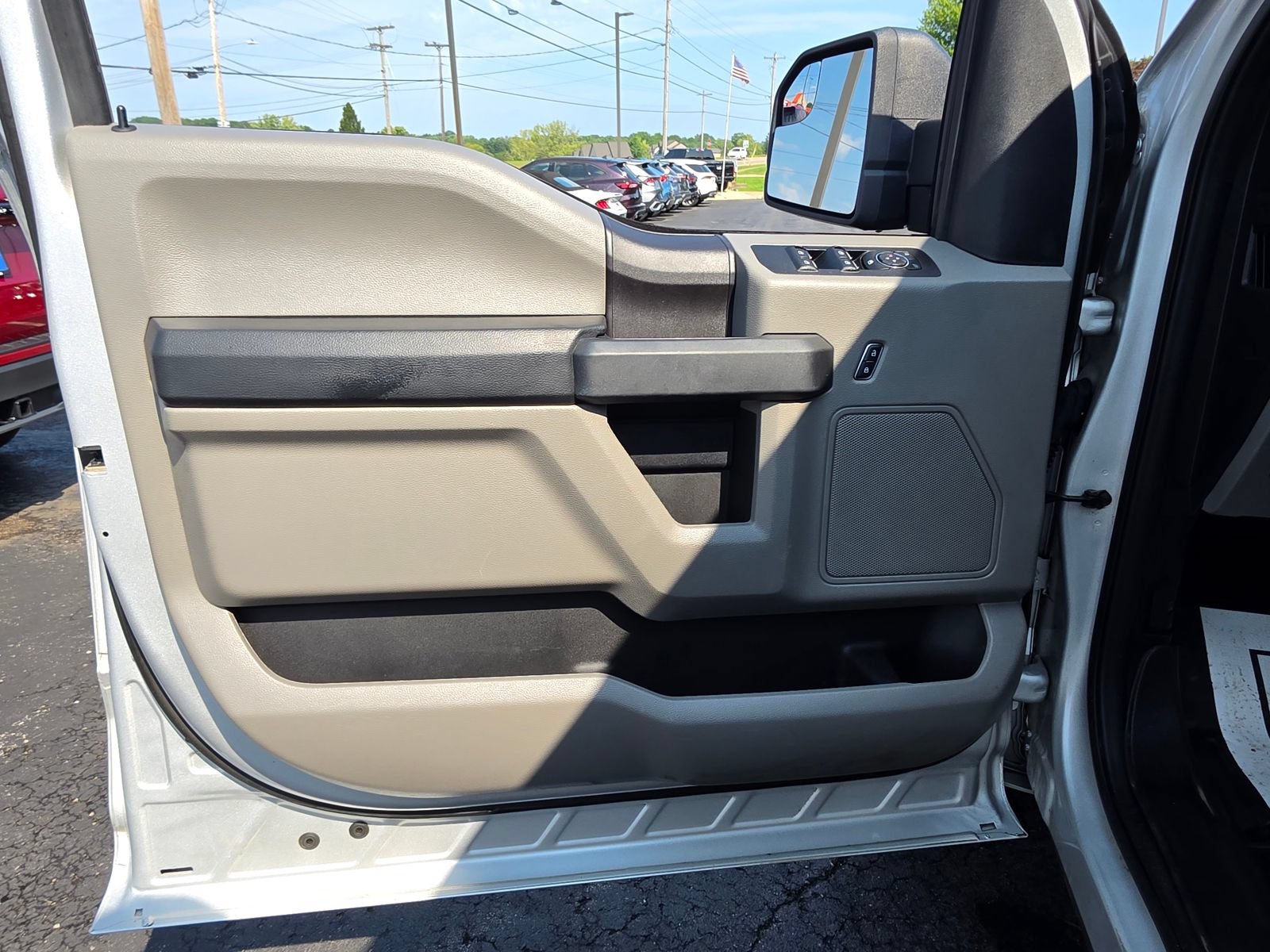 Used 2019 Ford F150 XL w/ Equipment Group 101A Mid AWD/4WD image 17
