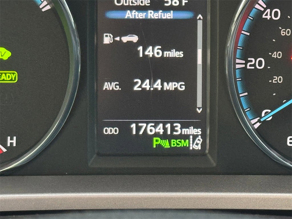 Used 2016 Toyota RAV4 Limited image 13