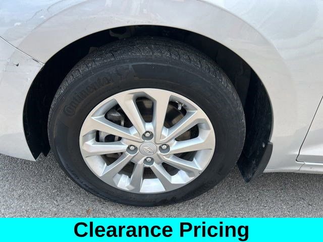 Used 2021 Hyundai Accent SEL image 43