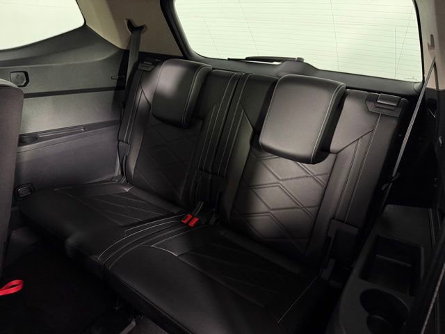 Used 2025 Volkswagen Atlas SE FWD image 17