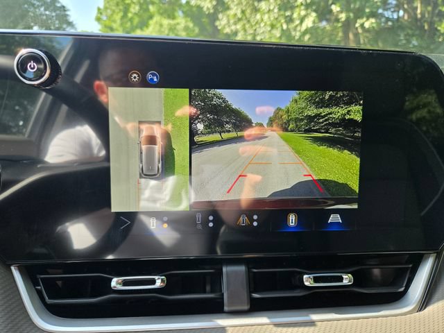 New 2026 Chevrolet Equinox LT w/ Convenience Package II AWD/4WD image 23