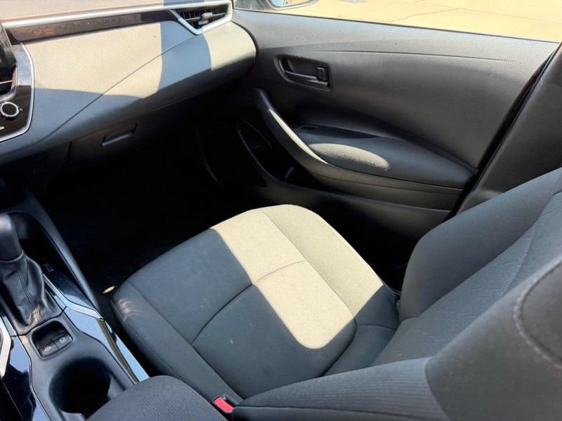 Used 2022 Toyota Corolla LE FWD image 14